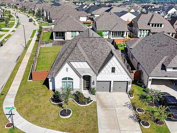 3rd image of 7603 Aster Hollow Ct
