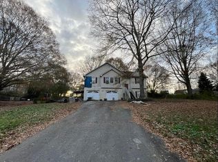 71 Riverchase Dr, Villa Rica, GA 30180