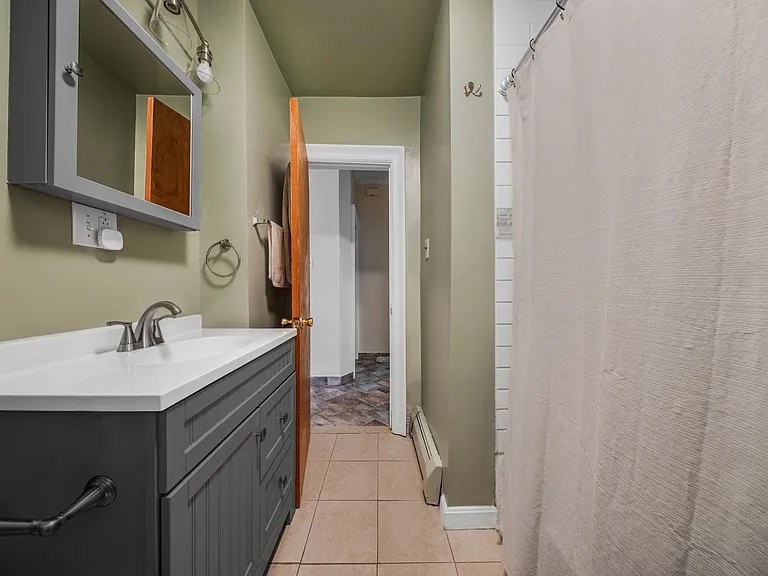 152 W 9th St #1 — Photo 21