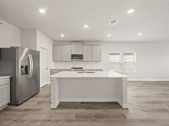 5th image of 8126 Coral Dr