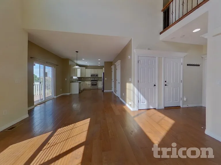 305 Calhoun Cir — Photo 3
