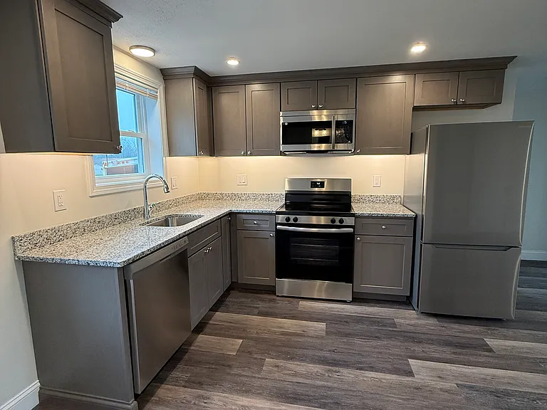 33 Johnson Meadow Rd #A — Photo 2