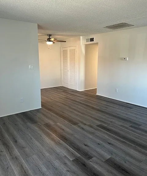 51099 Eisenhower Dr #9 — Photo 11