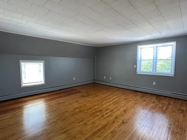 457 Lake Ave #B, Saint James, NY 11780