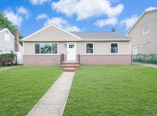192 Beechwood Ave, Roosevelt, NY 11575