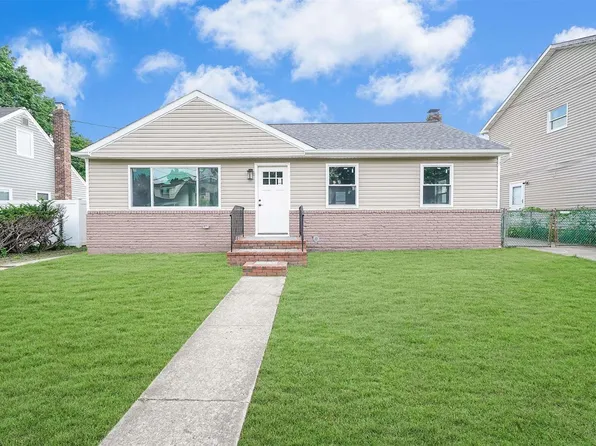 192 Beechwood Avenue, Roosevelt, NY 11575