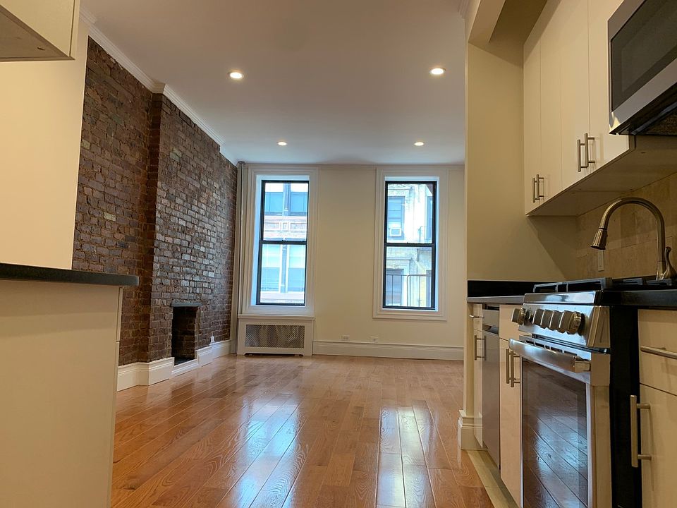 1st image of 141 Sullivan St #99