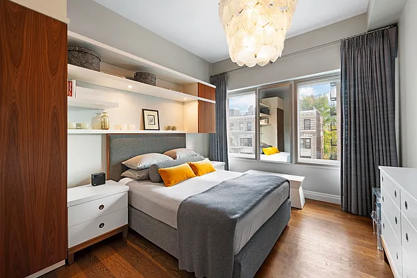 Sold by Nest Seekers International | media 6