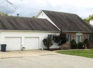12130 Hedge Lane Ter, Olathe, KS 66061