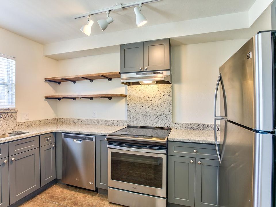 2BR - Kitchen