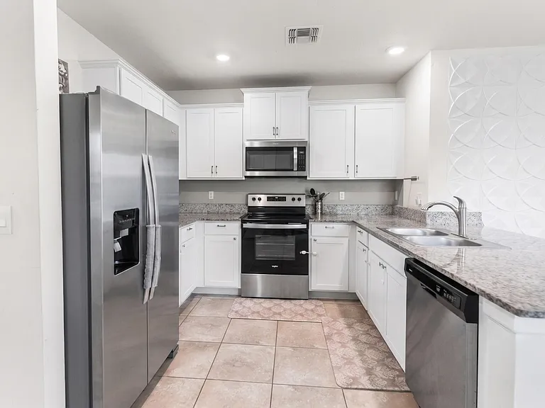11044 SW Vasari Way — Photo 9