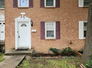 16717 Chowning Ct, Woodbridge, VA 22191