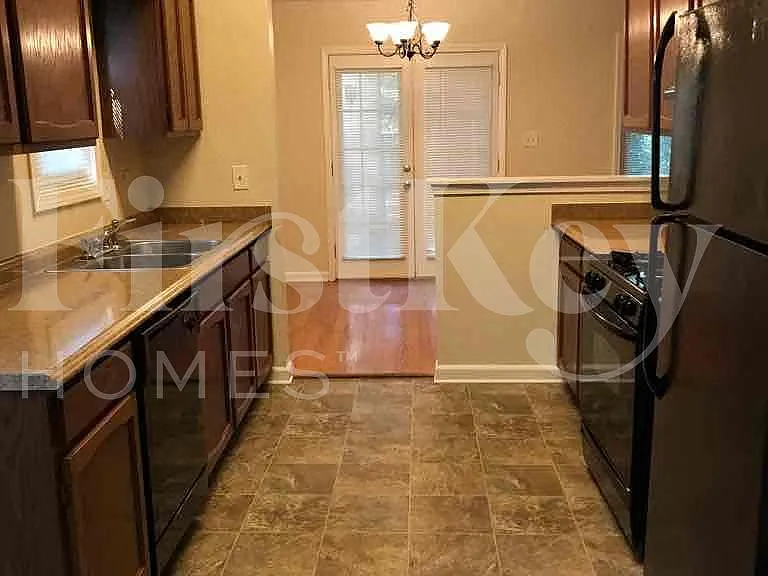 5334 Memorial Ln — Photo 5