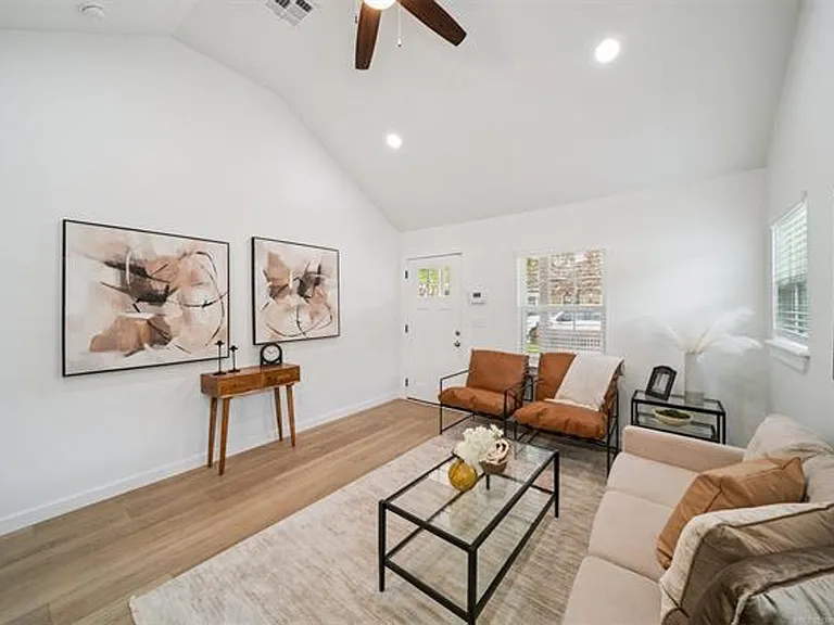 1139 S Birmingham Ave — Photo 8