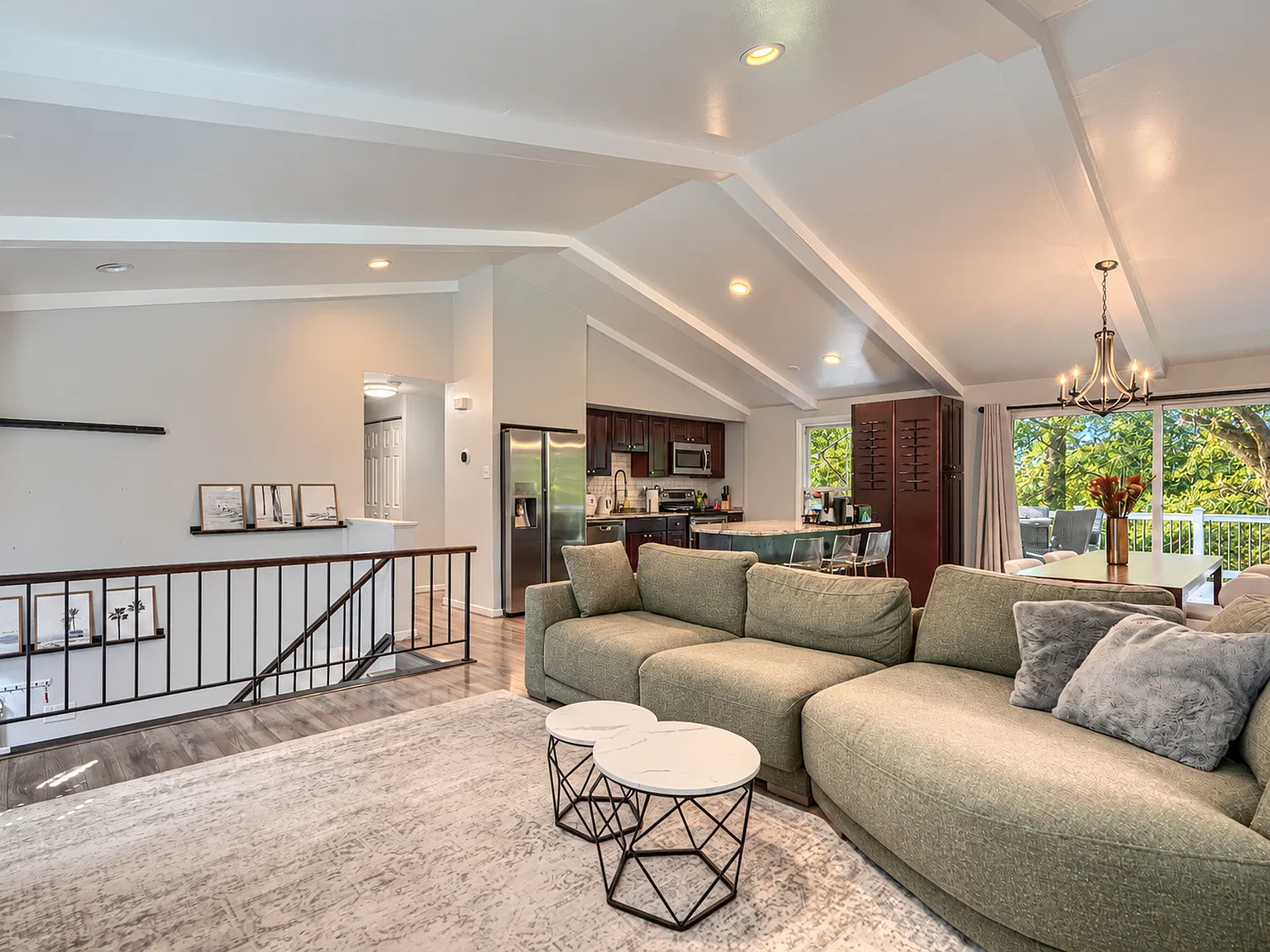 4 bed, 2200 sqft, $3,500 — Photo 4