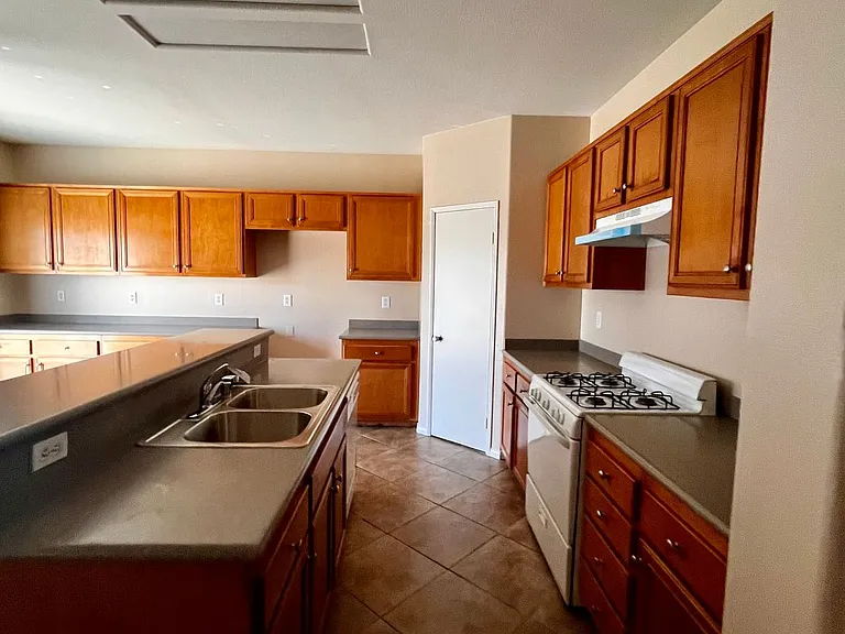 13809 Buttermilk Rd — Photo 2