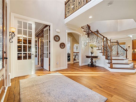 5th image of 424 Wynstone Dr