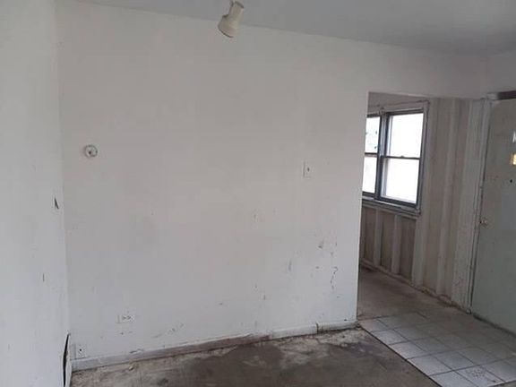 5th image of 3104 Hopkins St