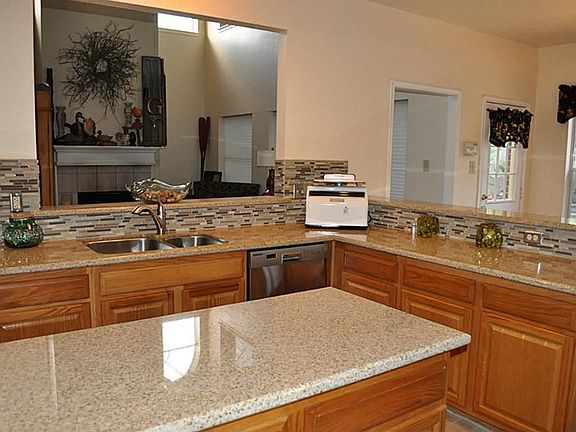 3rd image of 4415 Fountain Creek Ct