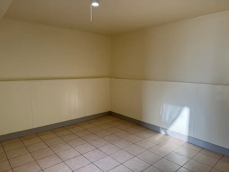 3221 S 4100 W — Photo 11