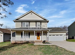 817 Winterside Ln, Winston Salem, NC 27107