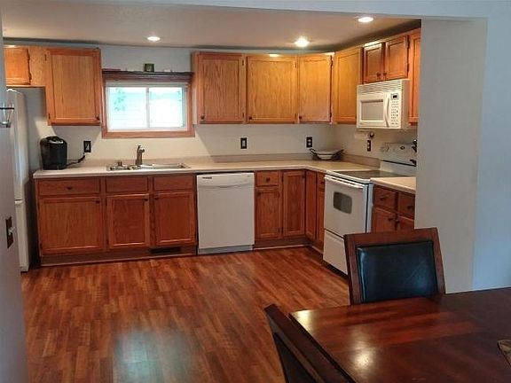 2nd image of 606 Woodard Ave