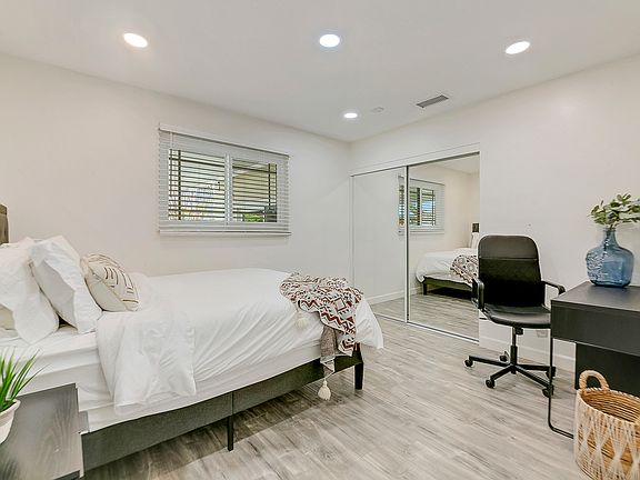 5th image of 17312 Lee Cir