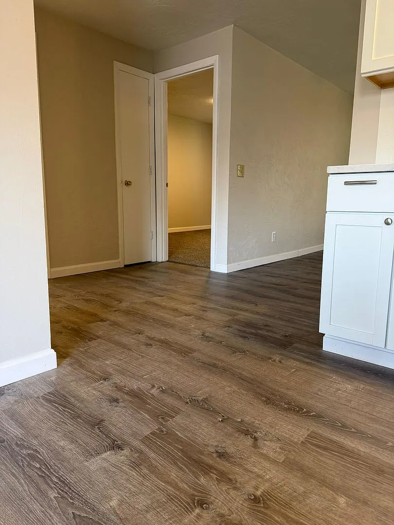 Building Photo - Westland Meadows