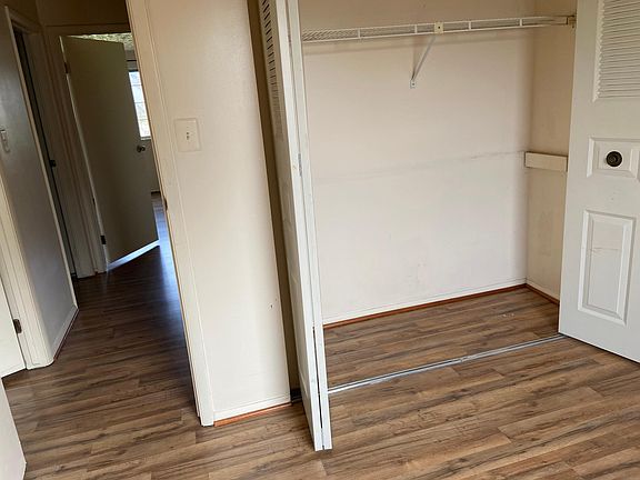 4th image of 3936 Plum Run Ct