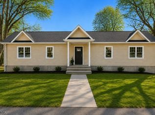48 Northwood Dr, High Bridge, NJ 08829