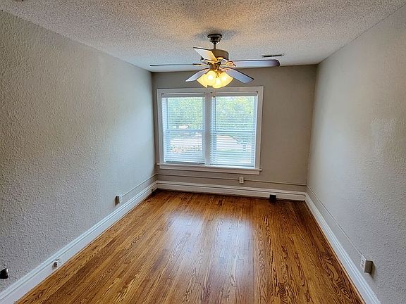 5th image of 7401 Pershing Ave #7403-2E