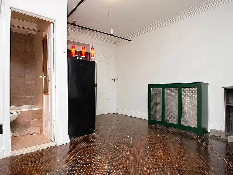 351 Washington Ave #7 — Photo 3