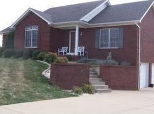 111 Sherman Oaks Dr, Coxs Creek, KY 40013