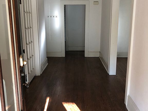 5th image of 2307 Jefferson St SW #1
