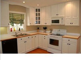 209 Sequoya Rd, Indian Hills, KY 40207