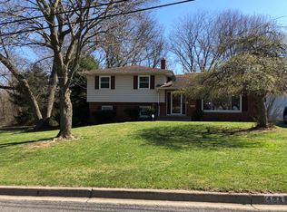 424 S Hills Dr, Battle Creek, MI 49015