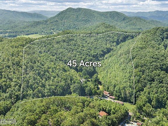 2nd image of 2792 Happy Hollow Rd