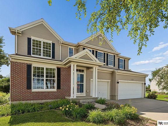 3rd image of 1809 Port Royal Cir