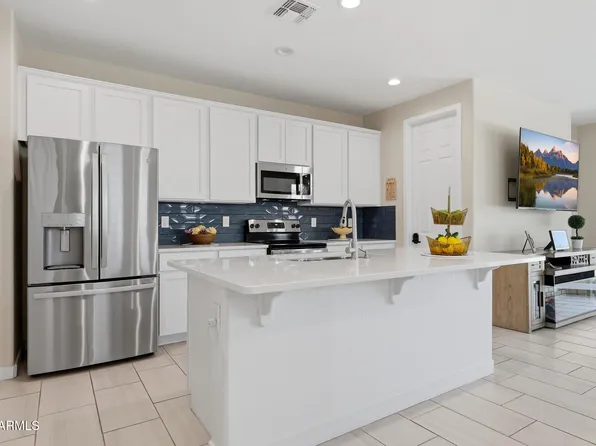 18018 W HESS Street, Goodyear, AZ 85338