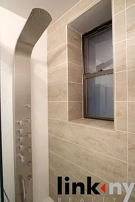 Rented by Link NY Realty | media 21