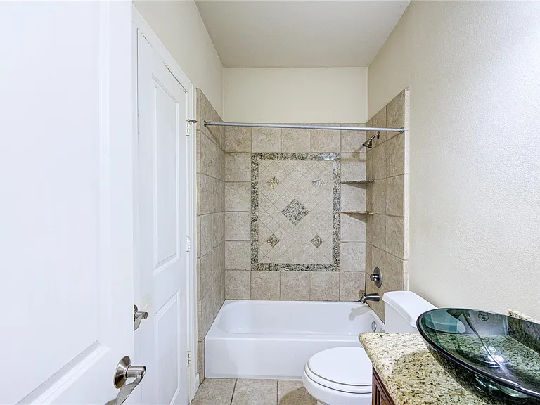 5813 Washington Ave #B — Photo 10