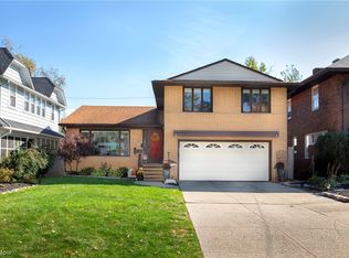 1275 Overlook Rd, Lakewood, OH 44107
