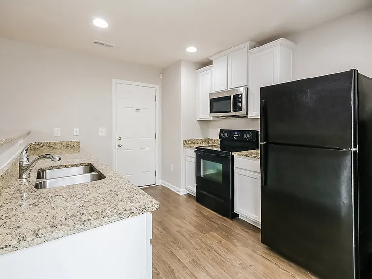 2132 Boulder Ct — Photo 6