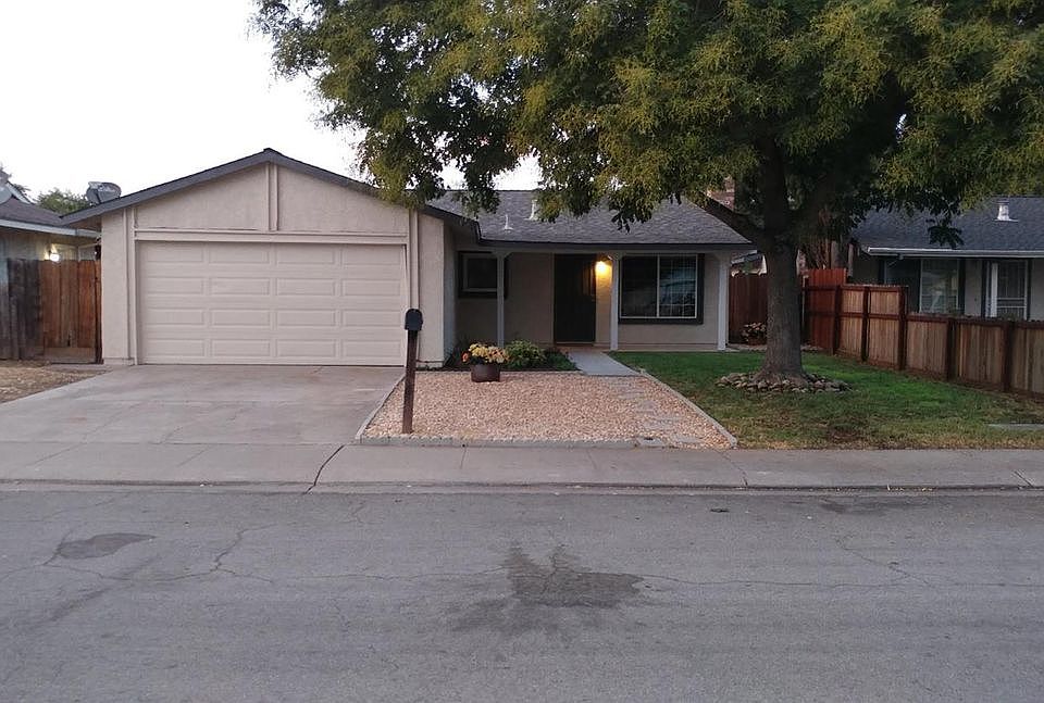 1st image of 1465 Cypress Dr