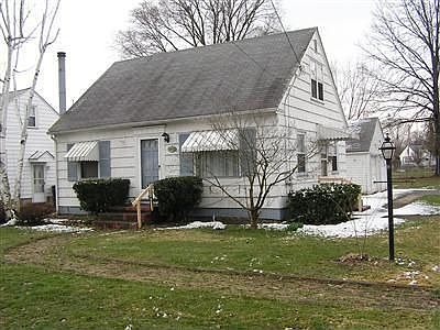 1st image of 1455 Clemmens Ave