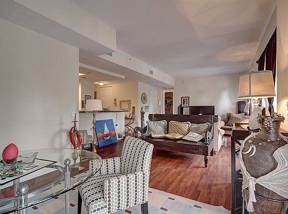 3rd image of 2631 NE 14th Ave APT 214