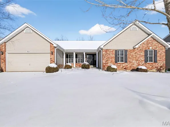 1631 Fairway Valley Dr, Wentzville, MO 63385
