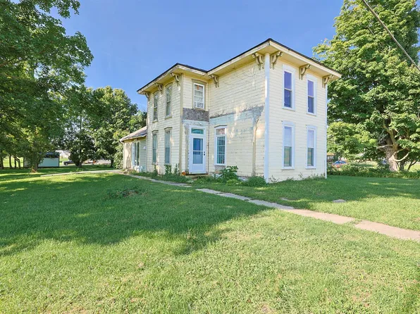 8021 Troy Rd, New Carlisle, OH 45344