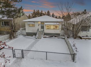 12916 71st St NW, Edmonton, AB T5C0M5