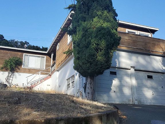 3rd image of 146 Beverly Dr
